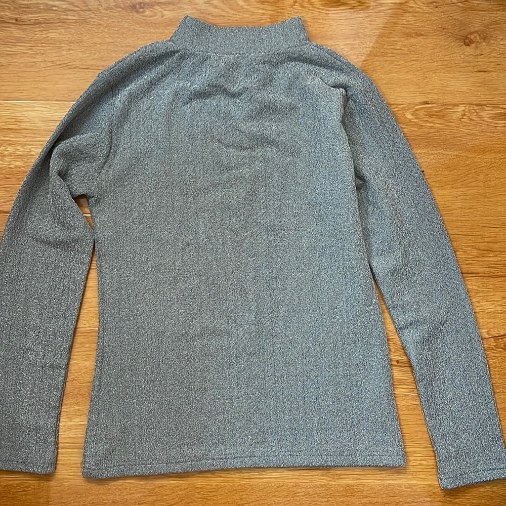 Women's NWOT Glittery Gray Silver Mockneck Keyhole Back Sweater
